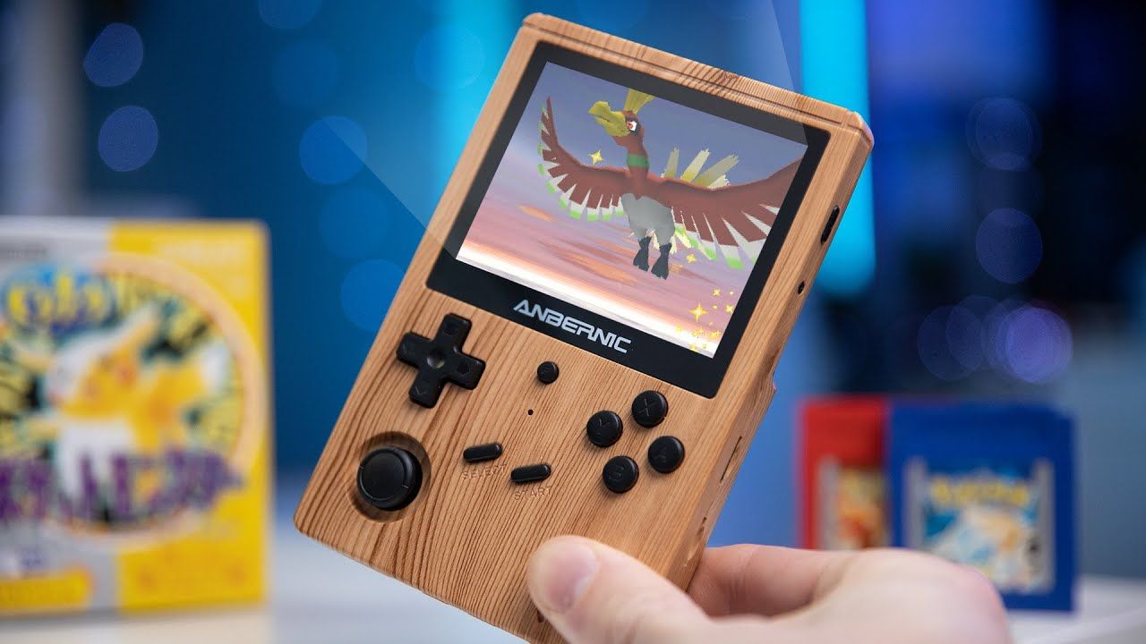 This Wood-grain “Game Boy” can play DS games