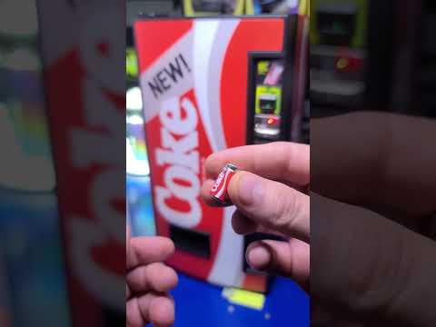 Mini Coke Machine by New Wave Toys (1:6th scale)